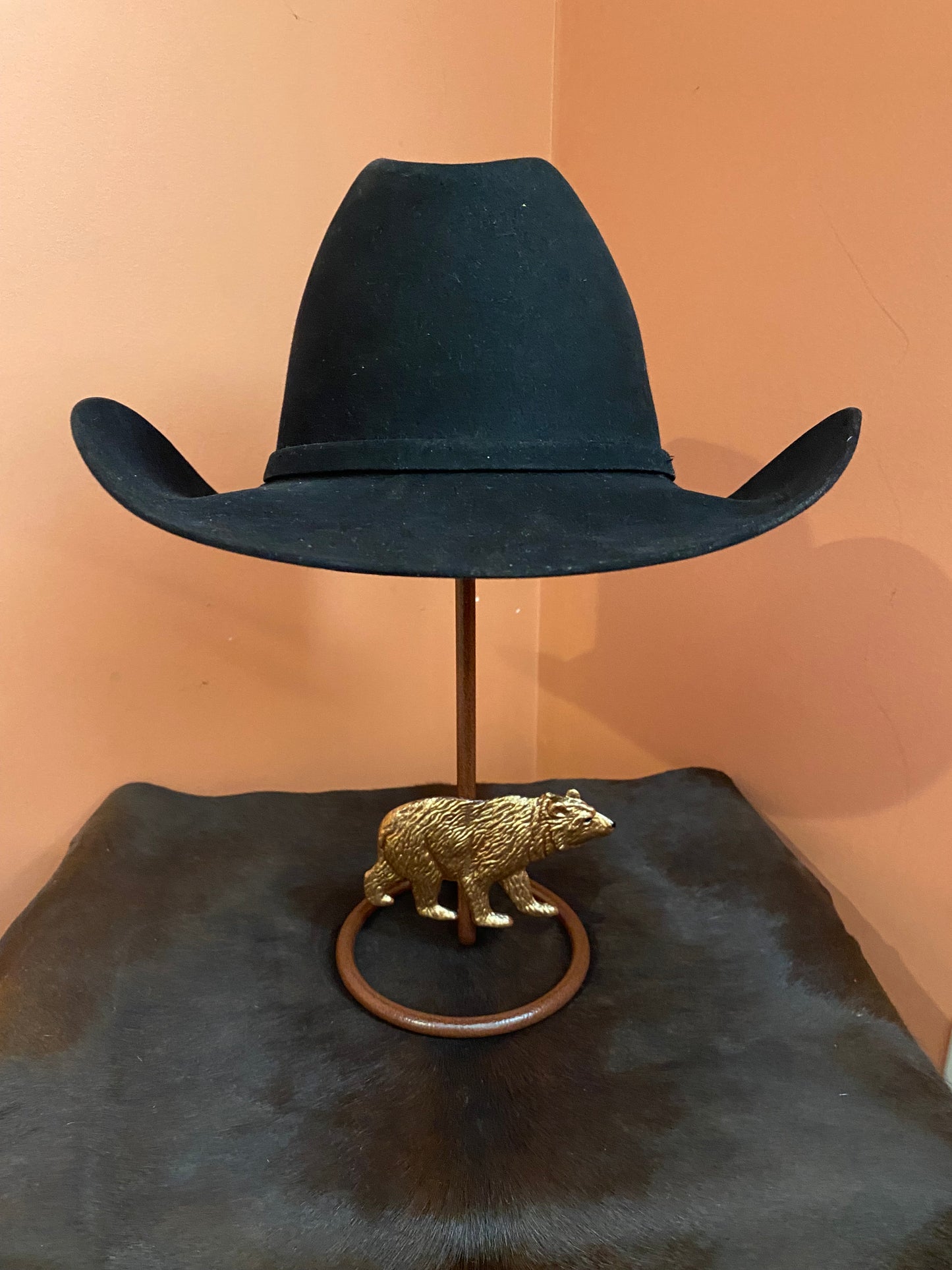 American Made Cowboy Hat Stand with Bear – Rustic Hat Display | Mark Christopher Collection