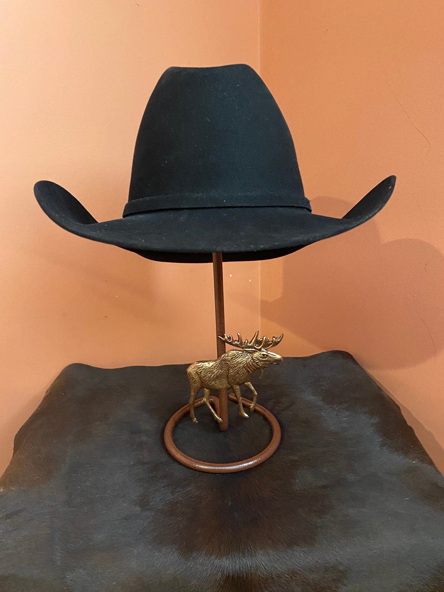 American Made Cowboy Hat Stand with Moose – Rustic Hat Display | Mark Christopher Collection