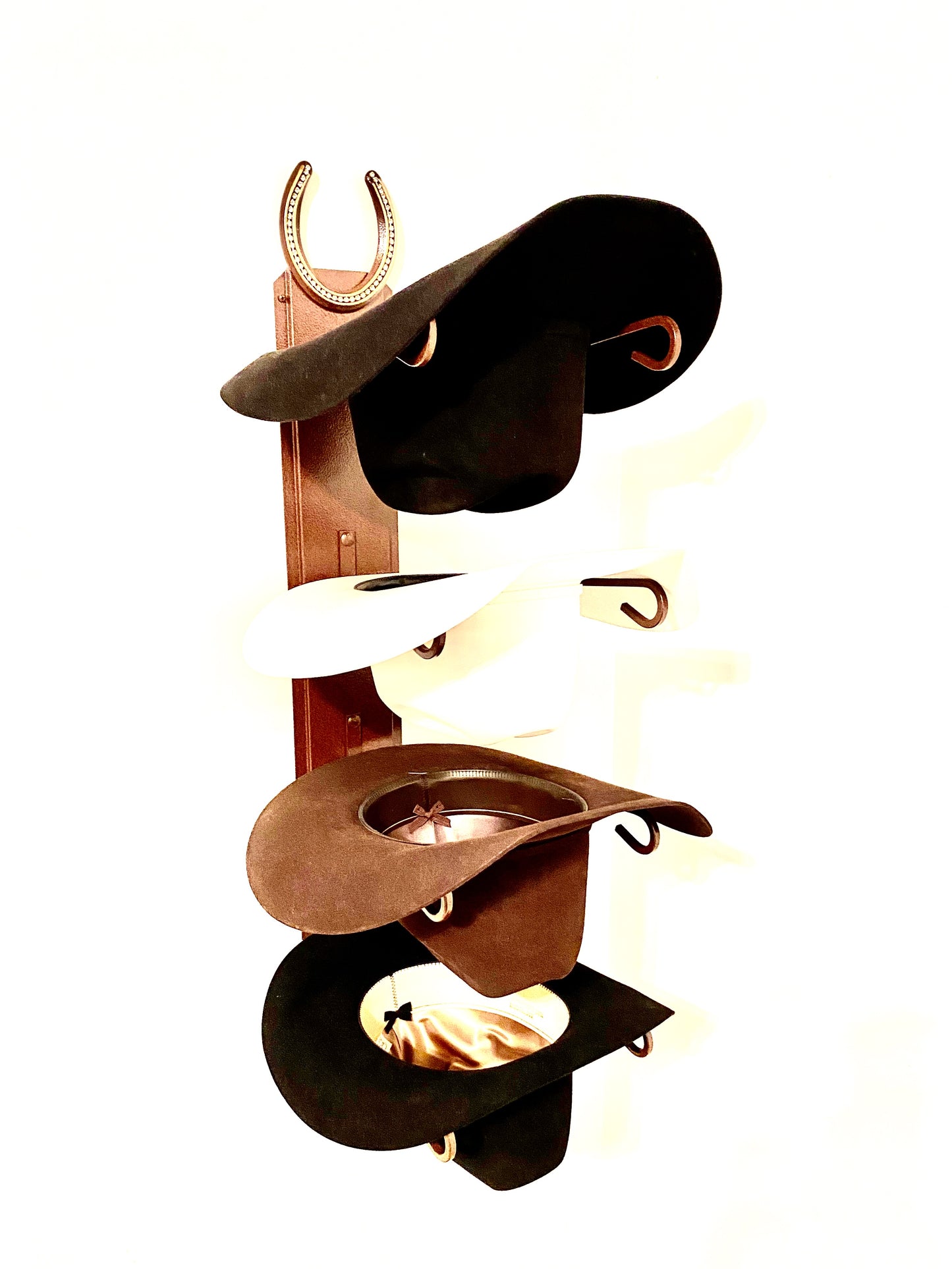 American Made Cowboy Hat Holder with Genuine "Lucky Horseshoe" RUST 664 HSBLING CT